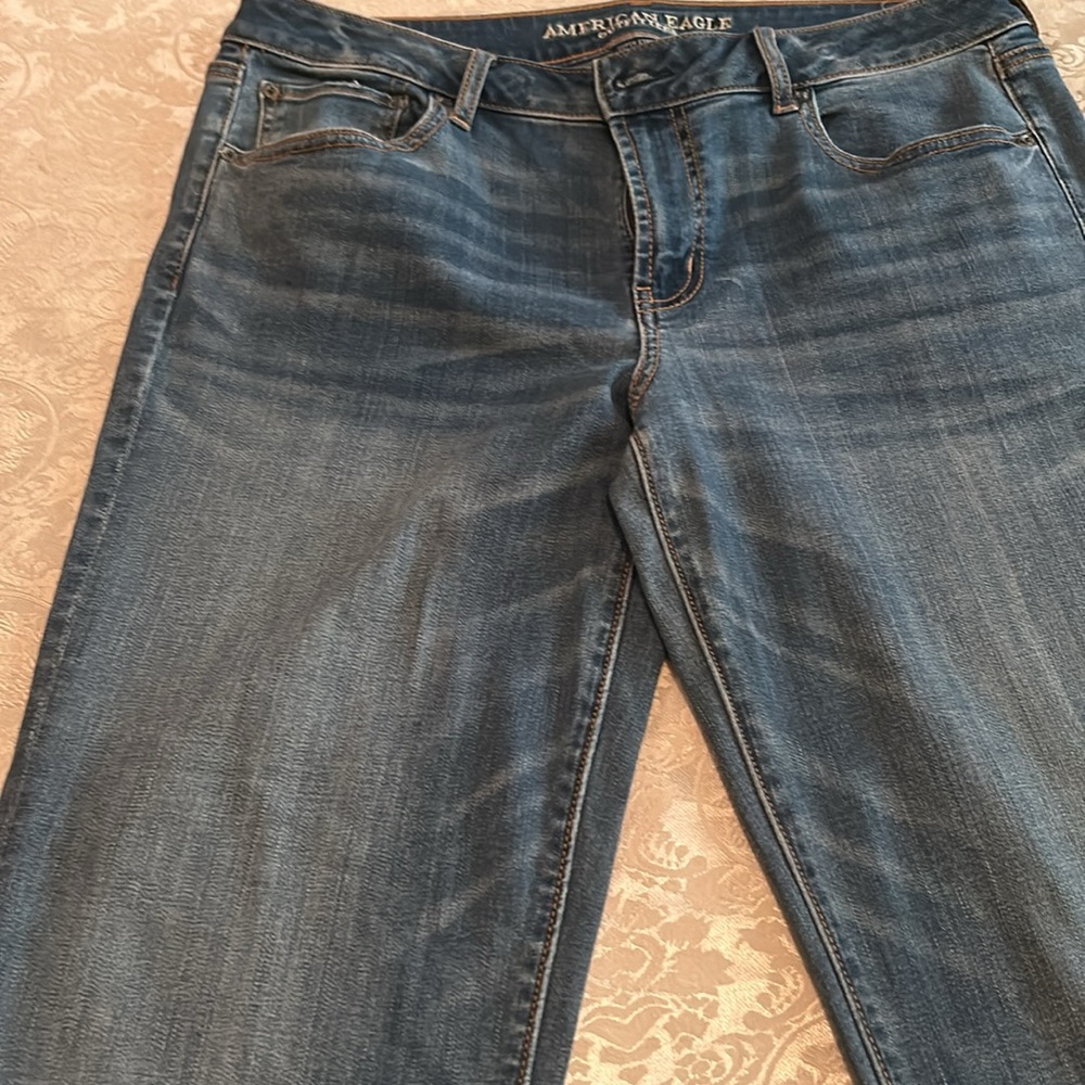 Like new American Eagle Favorite Boyfriend jeans size 16 long. Super stretch. - Picture 1 of 11